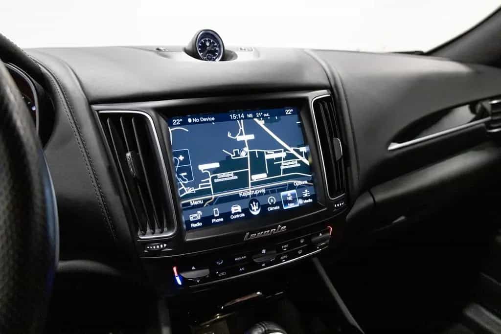 Maserati Levante S 03/2018-photo-12