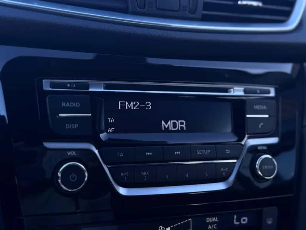 Nissan Qashqai N-Connecta+Tempomat+TÜV NEU+Service NEU+ 09/2017-photo-10