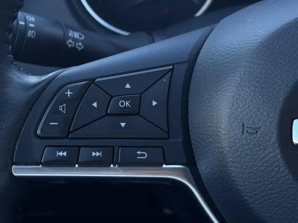 Nissan Qashqai N-Connecta+Tempomat+TÜV NEU+Service NEU+ 09/2017-photo-13