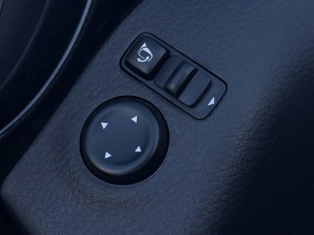 Nissan Qashqai N-Connecta+Tempomat+TÜV NEU+Service NEU+ 09/2017-photo-15