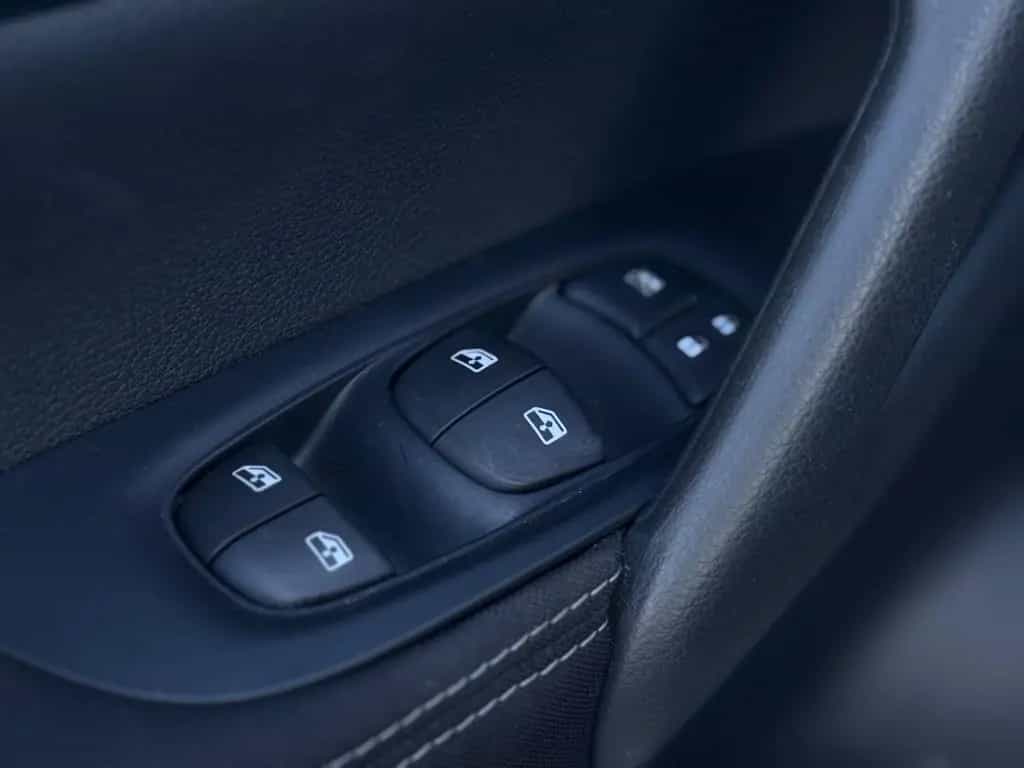Nissan Qashqai N-Connecta+Tempomat+TÜV NEU+Service NEU+ 09/2017-photo-16