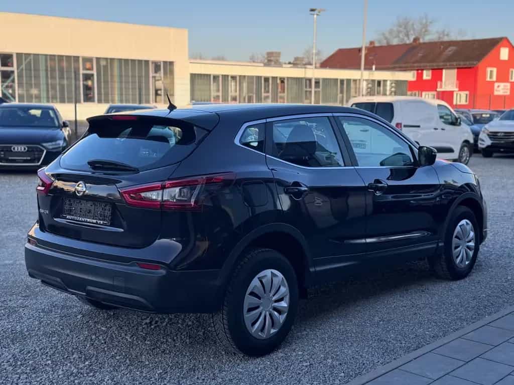 Nissan Qashqai N-Connecta+Tempomat+TÜV NEU+Service NEU+ 09/2017-photo-2