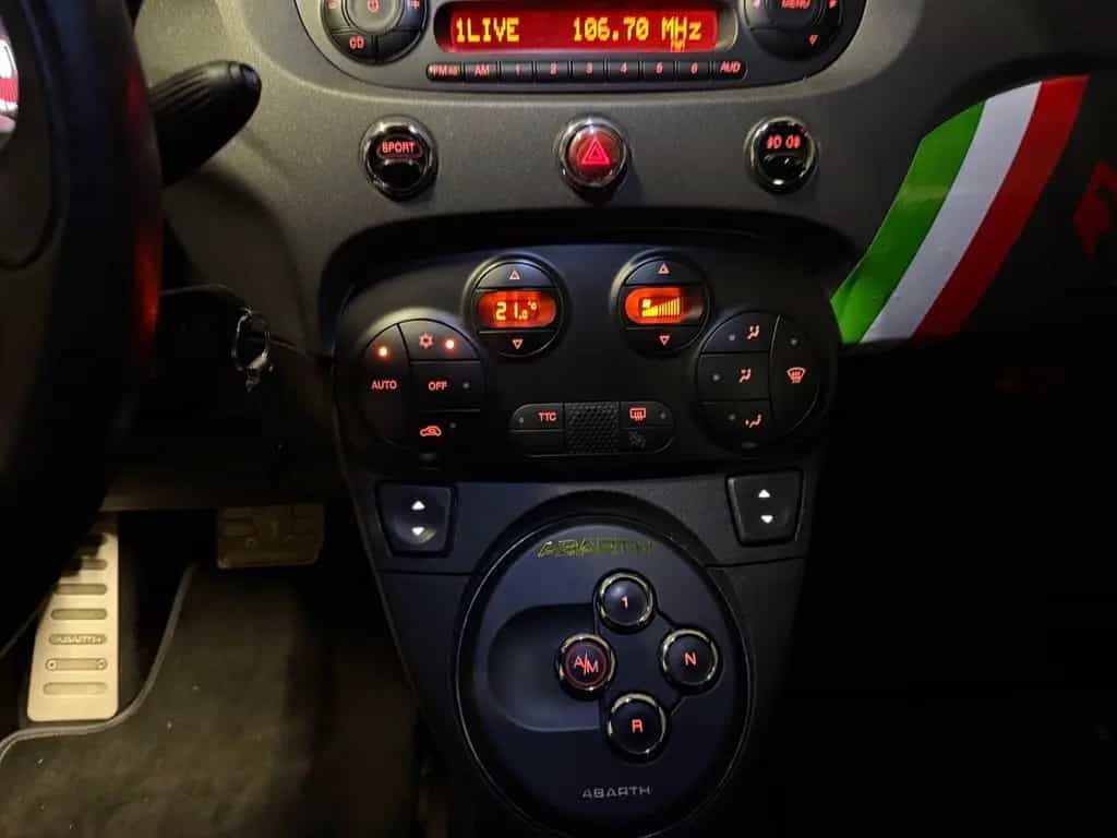 Abarth 595 Competizione Bi Color|Xenon|SHZ|Brembo| 10/2015-photo-12