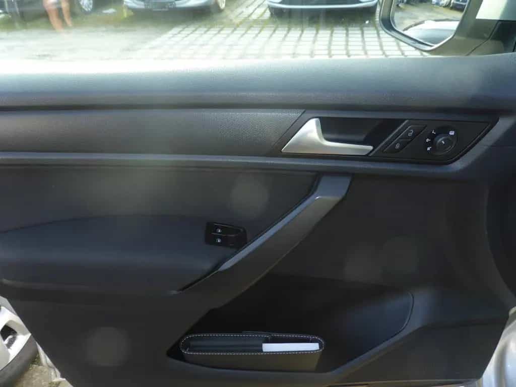 Volkswagen Caddy PKW Comfortline BMT SHZ AHK PDC 12/2017-photo-10