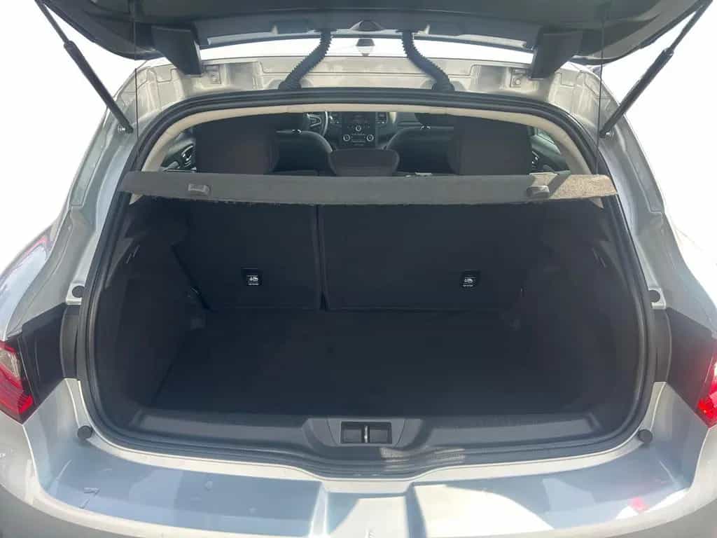 Renault Megane IV 1.2 TCe 100 Energy Life BOSE*DAB*TEMPO 03/2019-photo-14