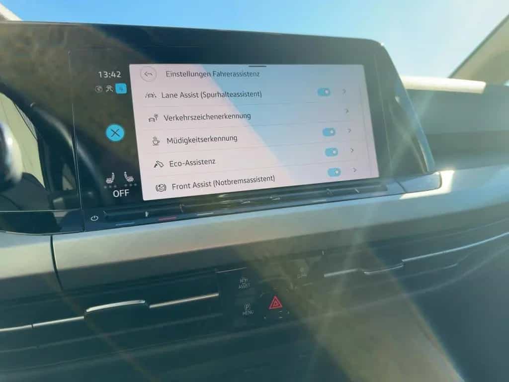 Volkswagen Golf Life APP+DAB+AHK+VIRT+LED+NAVI+PDC 07/2020-photo-12
