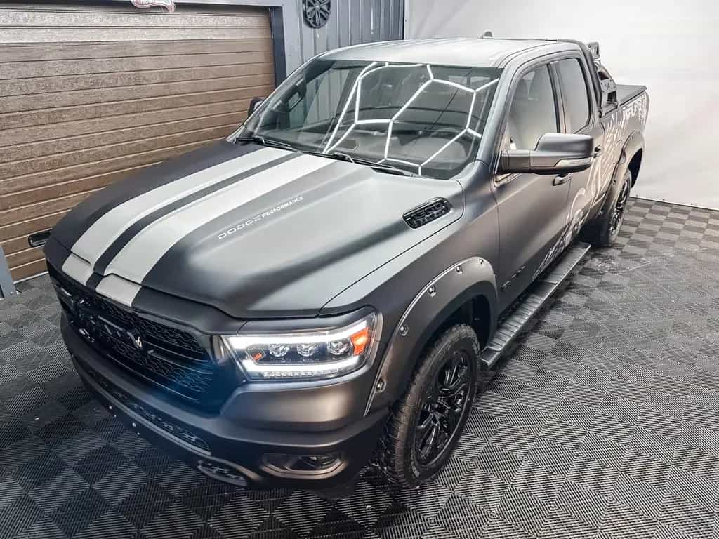 Dodge RAM BIG HORN 6.4 Box 4x4 5.7L Matt Black 12/2020-photo-0