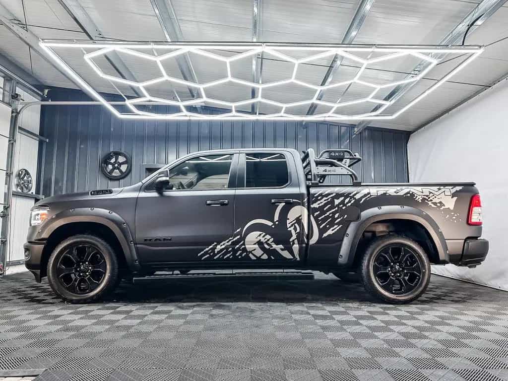 Dodge RAM BIG HORN 6.4 Box 4x4 5.7L Matt Black 12/2020-photo-11