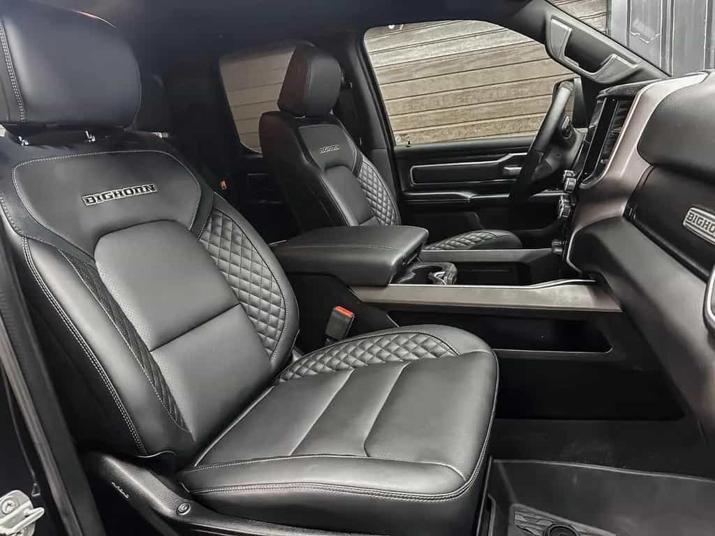 Dodge RAM BIG HORN 6.4 Box 4x4 5.7L Matt Black 12/2020-photo-26