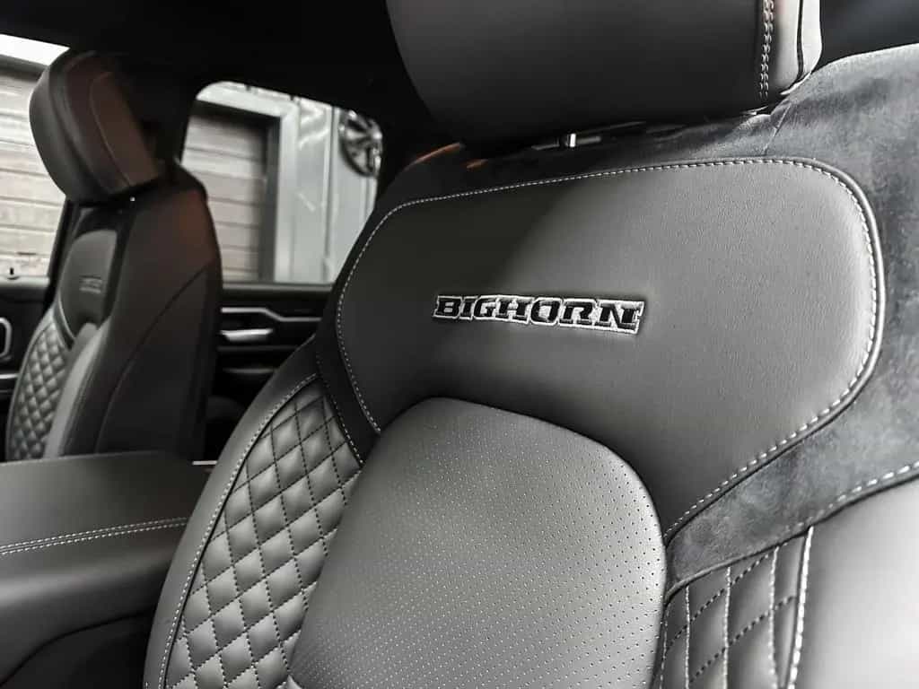 Dodge RAM BIG HORN 6.4 Box 4x4 5.7L Matt Black 12/2020-photo-29