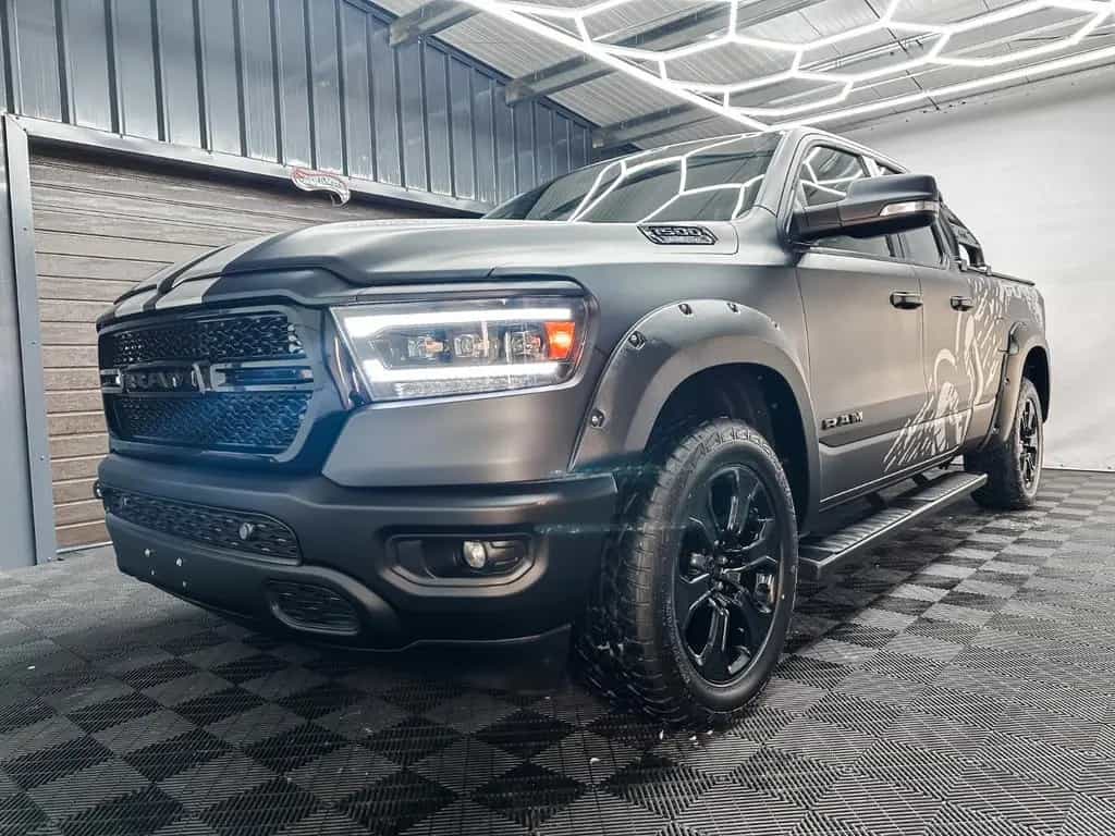 Dodge RAM BIG HORN 6.4 Box 4x4 5.7L Matt Black 12/2020-photo-4