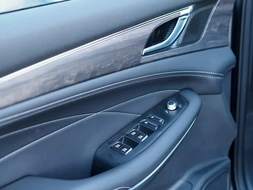 DFSK Fengon 600 Panodach Kamera LED CarPlay null-photo-17