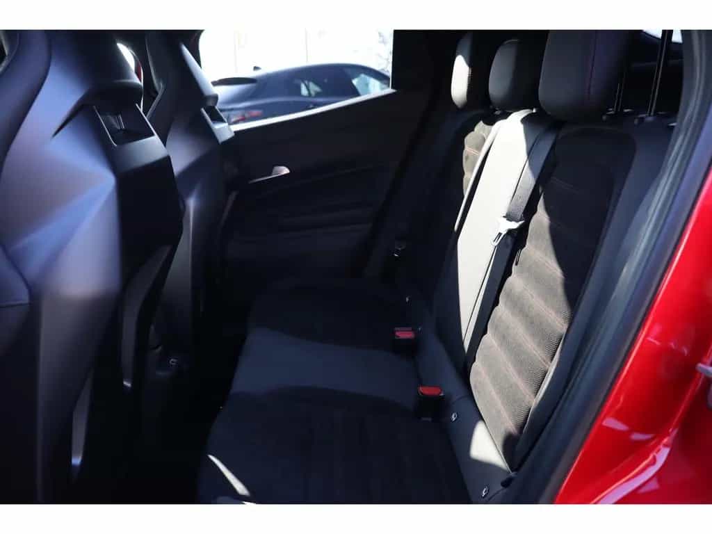 Alfa Romeo Junior IBRIDA Q4 1.2 VGT 145PS DCT6 SPORT SABELT 02/2026-photo-11
