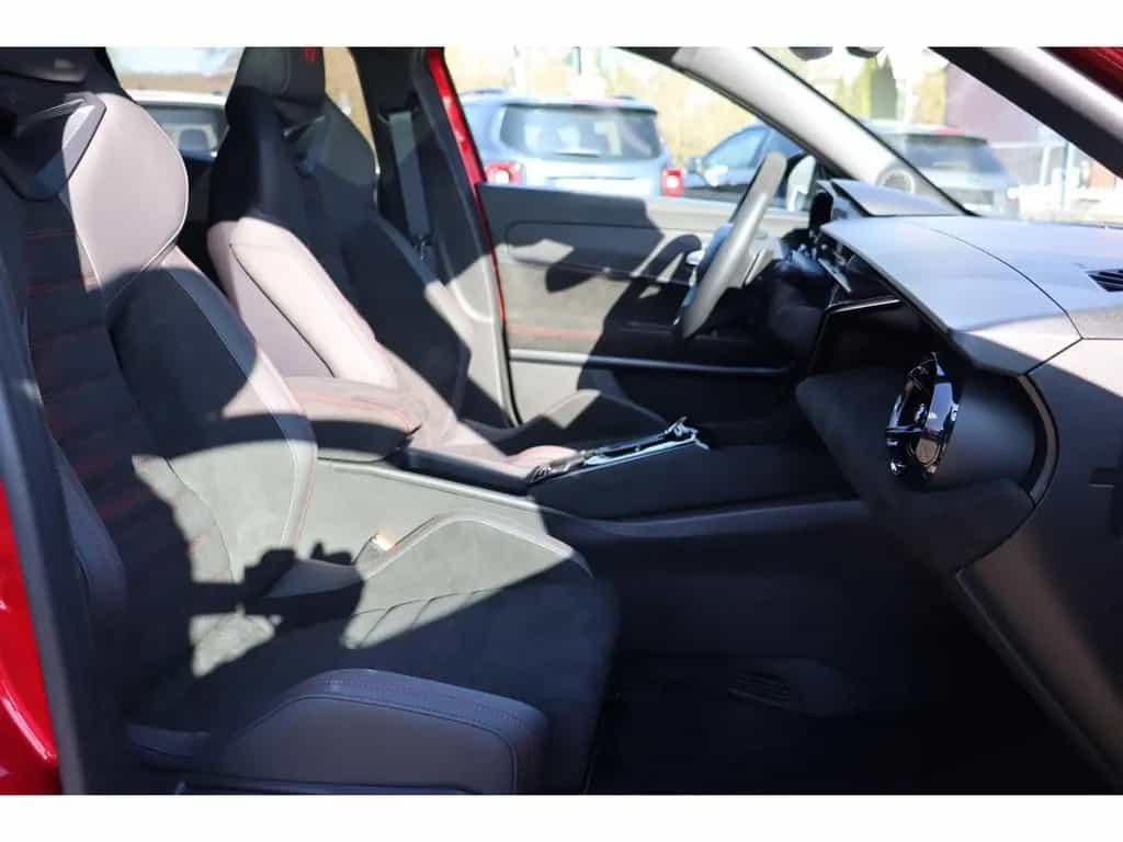 Alfa Romeo Junior IBRIDA Q4 1.2 VGT 145PS DCT6 SPORT SABELT 02/2026-photo-12