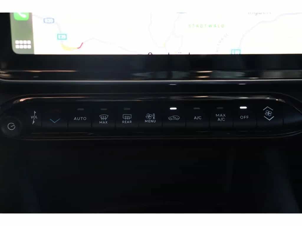 Alfa Romeo Junior IBRIDA Q4 1.2 VGT 145PS DCT6 SPORT SABELT 02/2026-photo-30