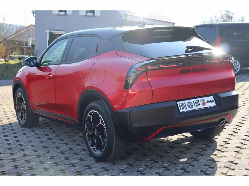 Alfa Romeo Junior IBRIDA Q4 1.2 VGT 145PS DCT6 SPORT SABELT 02/2026-photo-4