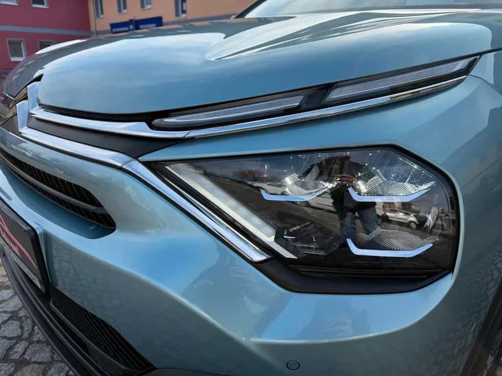 Citroën C4 1.2 PureTech Shine Automatik EAT8 LED 1.Hand 09/2023-photo-11