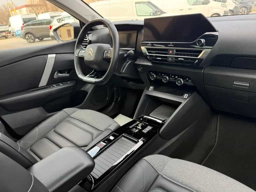 Citroën C4 1.2 PureTech Shine Automatik EAT8 LED 1.Hand 09/2023-photo-16