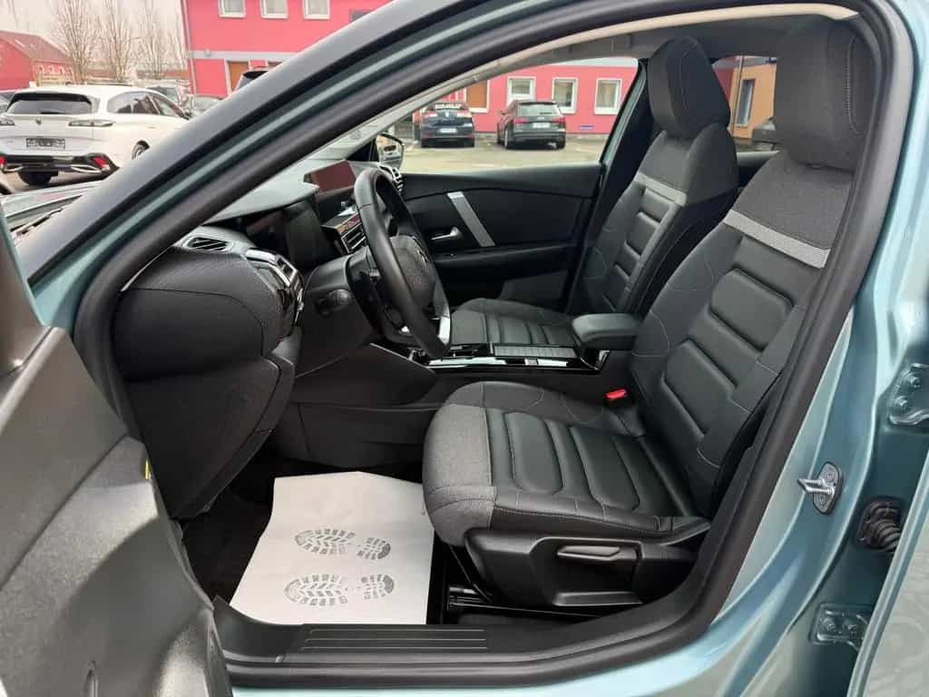 Citroën C4 1.2 PureTech Shine Automatik EAT8 LED 1.Hand 09/2023-photo-20