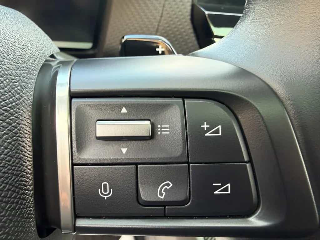 Citroën C4 1.2 PureTech Shine Automatik EAT8 LED 1.Hand 09/2023-photo-28