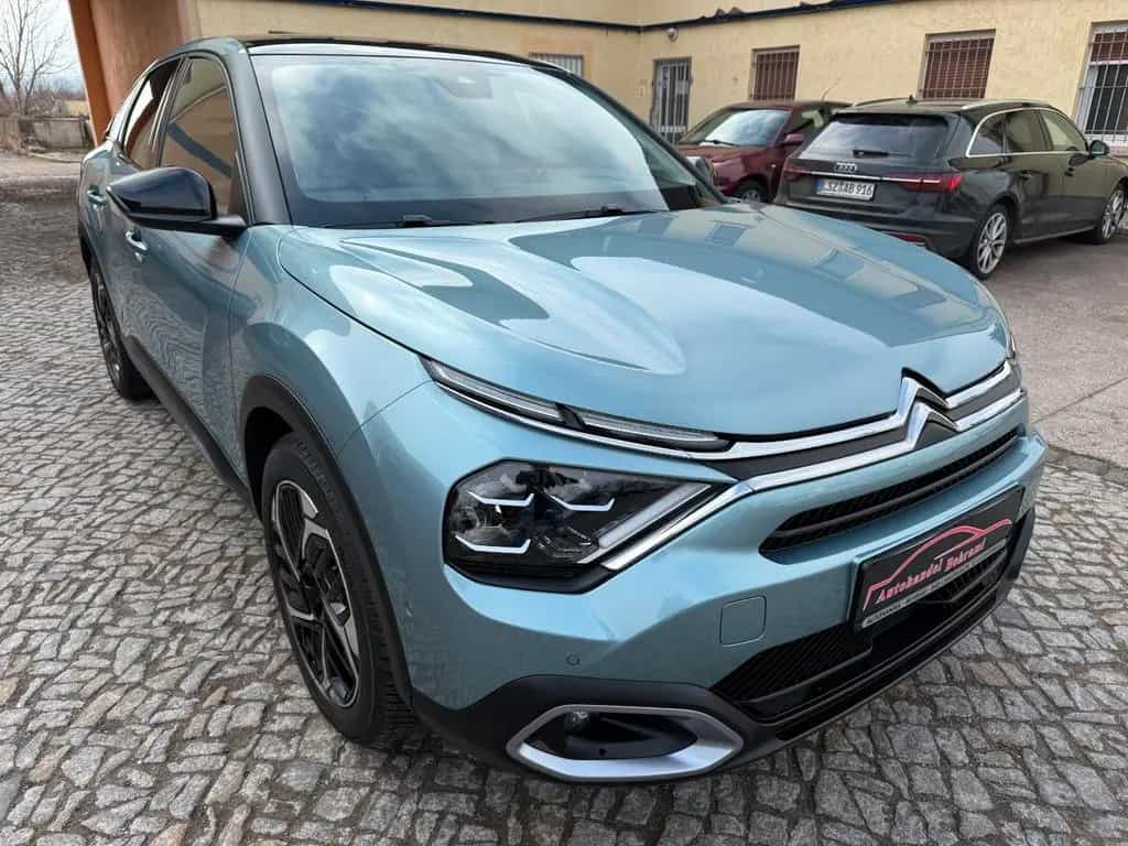 Citroën C4 1.2 PureTech Shine Automatik EAT8 LED 1.Hand 09/2023-photo-3