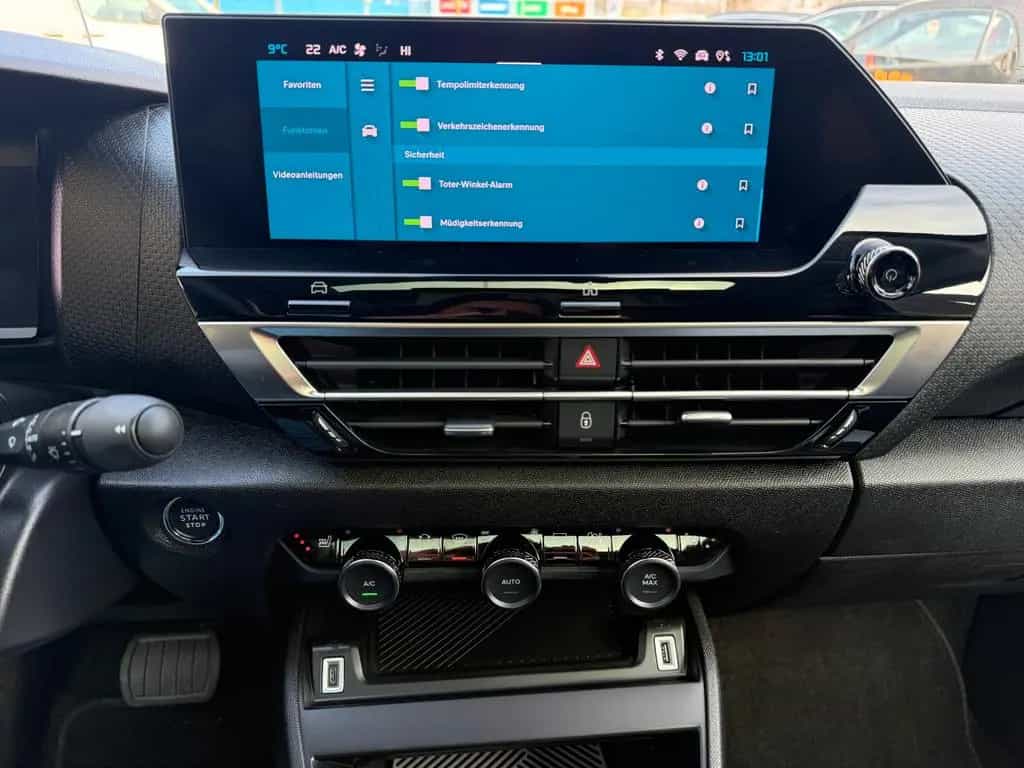 Citroën C4 1.2 PureTech Shine Automatik EAT8 LED 1.Hand 09/2023-photo-37
