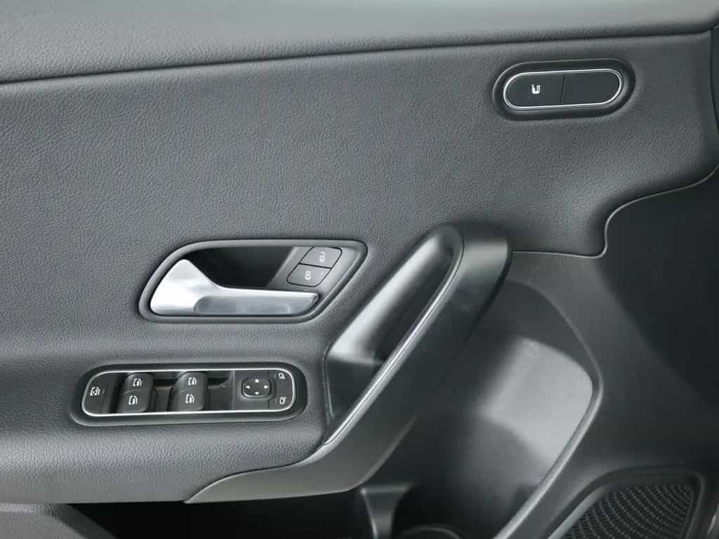 Mercedes-Benz A 180 d Automatik*Klimaautomatik*Rückfahrkamera* 09/2022-photo-19