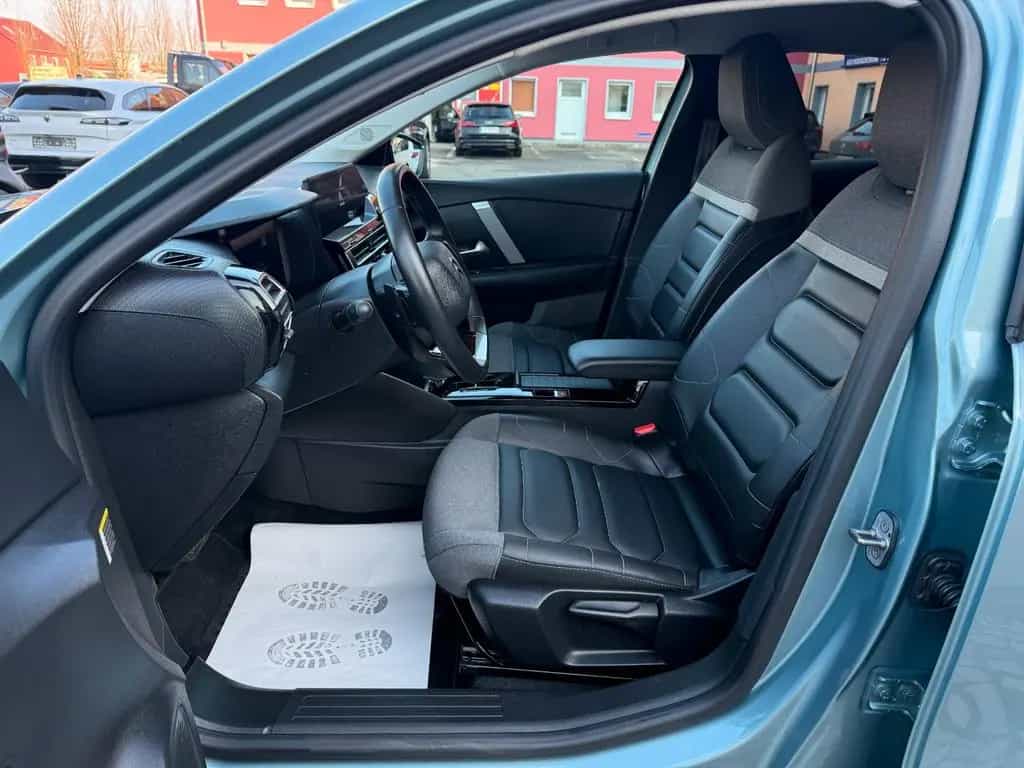Citroën C4 1.2 PureTech Max Automatik EAT8 LED 1.Hand 12/2023-photo-21
