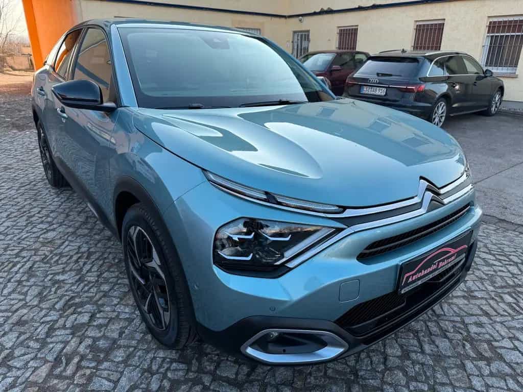 Citroën C4 1.2 PureTech Max Automatik EAT8 LED 1.Hand 12/2023-photo-3