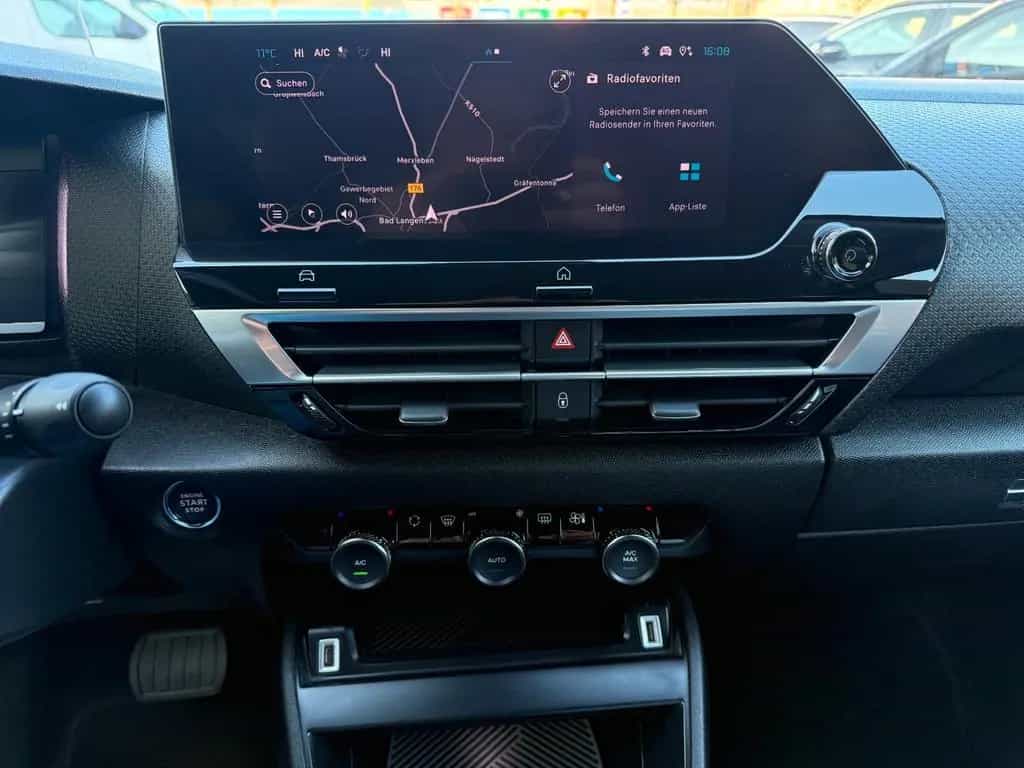 Citroën C4 1.2 PureTech Max Automatik EAT8 LED 1.Hand 12/2023-photo-33