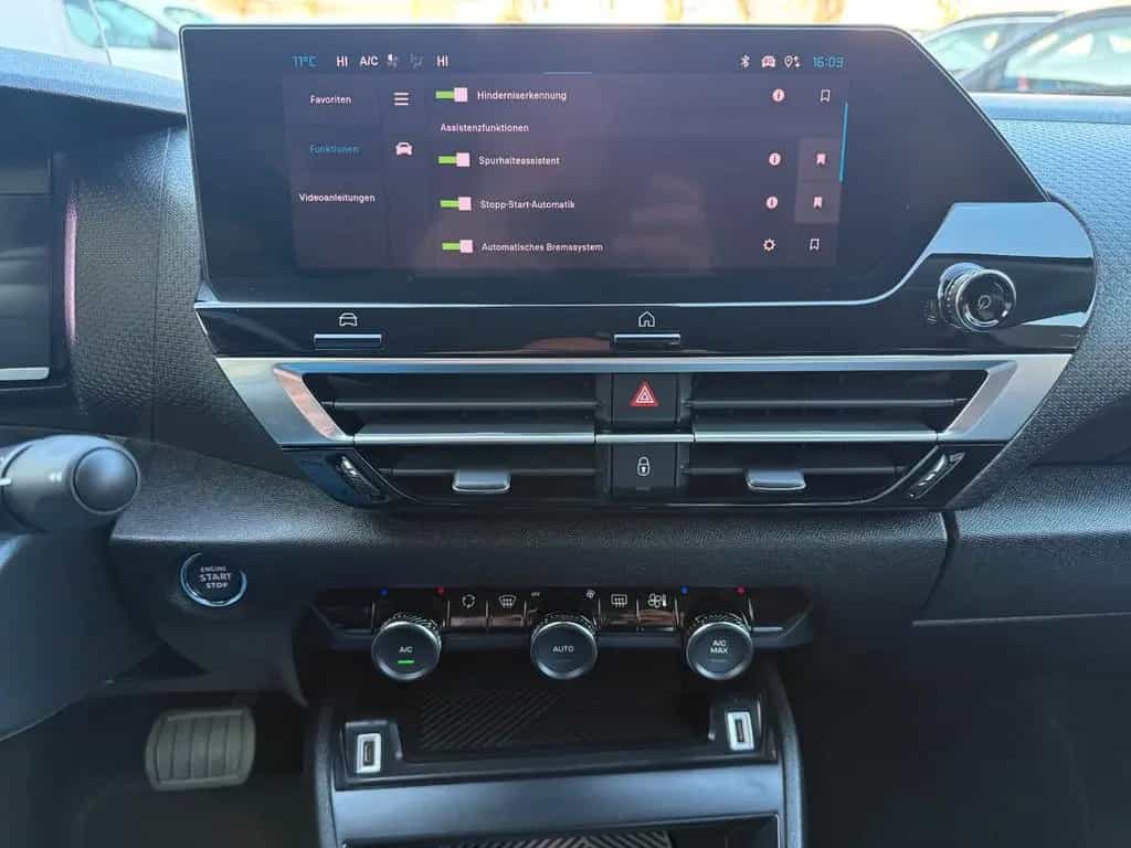 Citroën C4 1.2 PureTech Max Automatik EAT8 LED 1.Hand 12/2023-photo-36