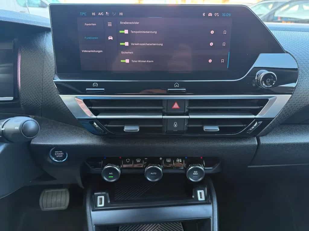 Citroën C4 1.2 PureTech Max Automatik EAT8 LED 1.Hand 12/2023-photo-37