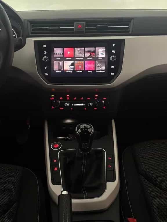 Seat Arona 1.0 TSI Xcellence LED Navi 06/2018-photo-17
