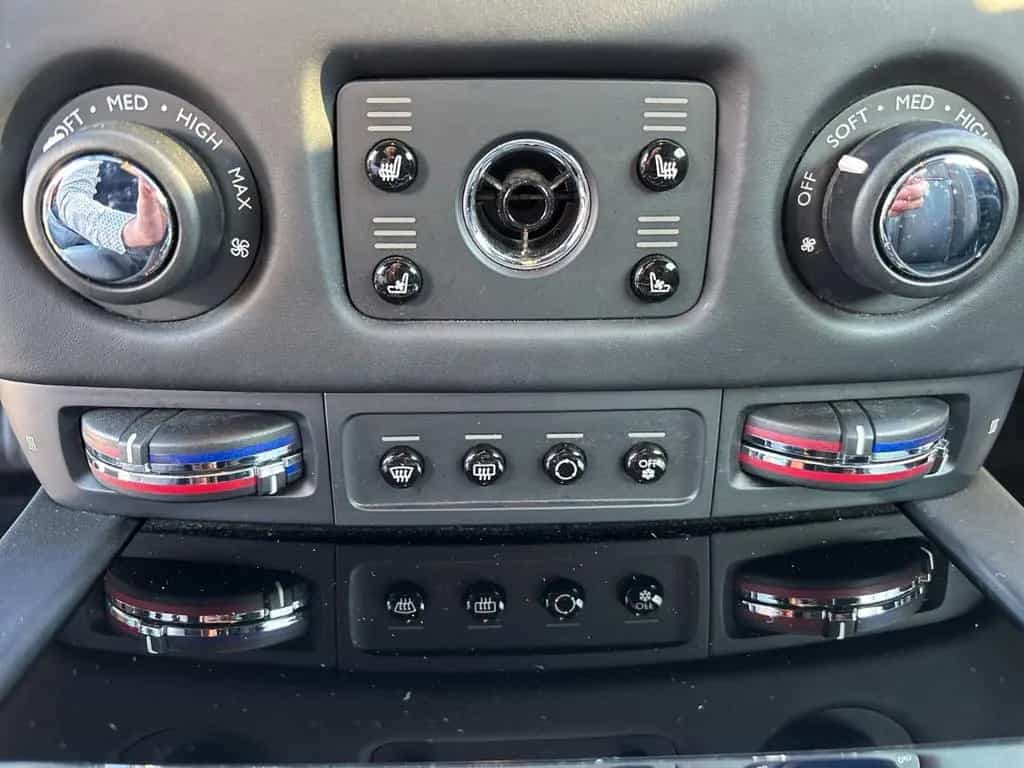 Rolls-Royce Dawn 05/2020-photo-24
