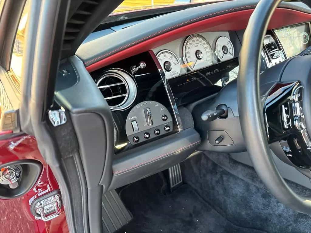 Rolls-Royce Dawn 05/2020-photo-29