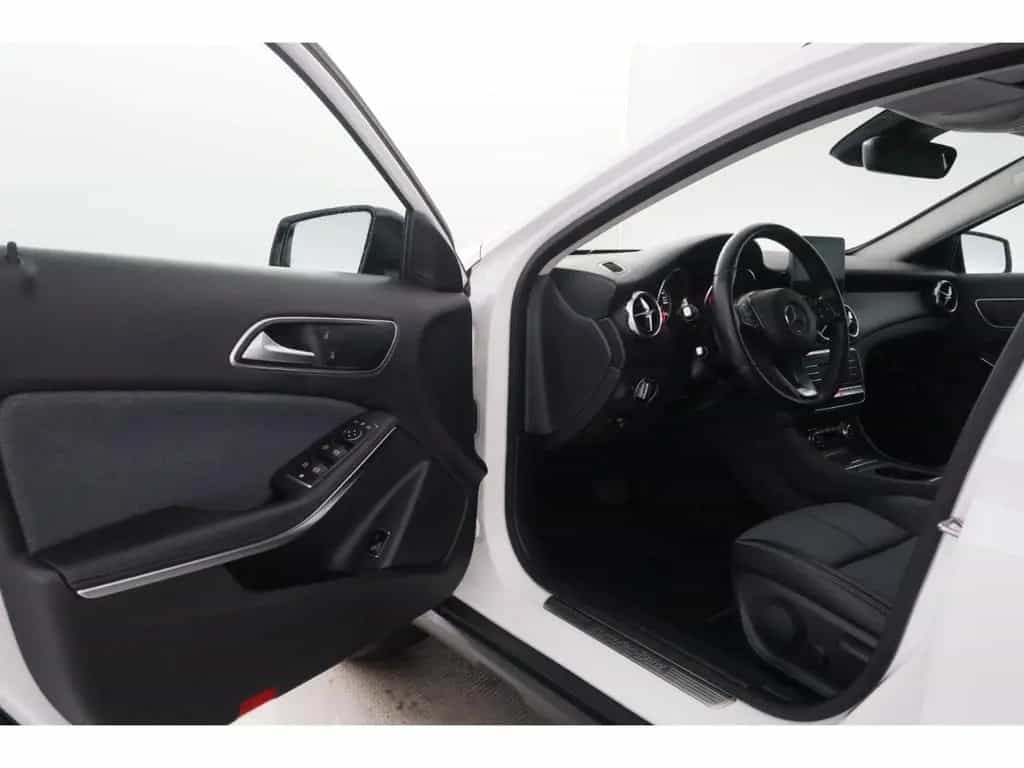 Mercedes-Benz GLA-Class 220 4Matic 7G-DCT Stlye+LED+PANO+AHK+KAMERA 05/2019-photo-15