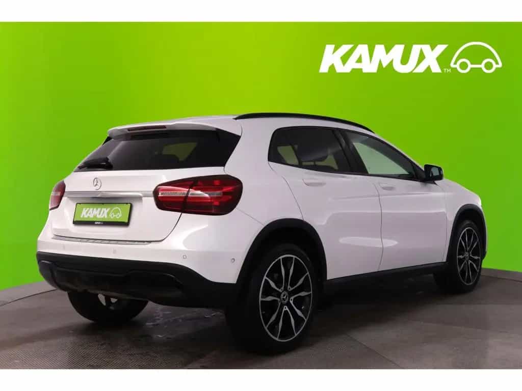 Mercedes-Benz GLA-Class 220 4Matic 7G-DCT Stlye+LED+PANO+AHK+KAMERA 05/2019-photo-2