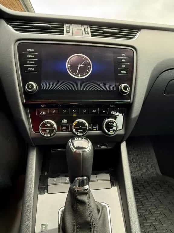 Skoda Octavia Automatik Style PDC Carplay Android Navi 06/2018-photo-16