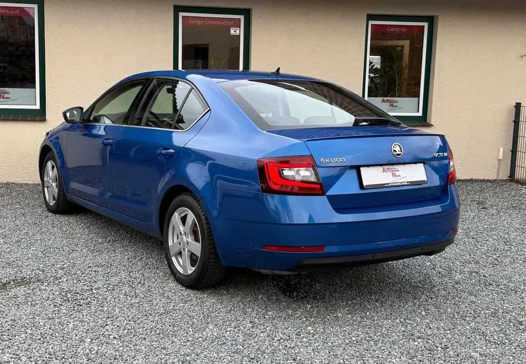 Skoda Octavia Automatik Style PDC Carplay Android Navi 06/2018-photo-2