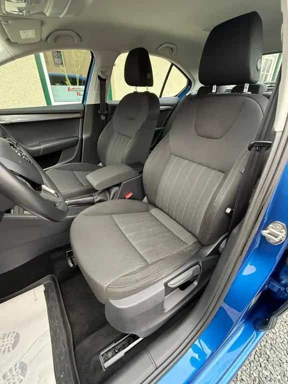 Skoda Octavia Automatik Style PDC Carplay Android Navi 06/2018-photo-5