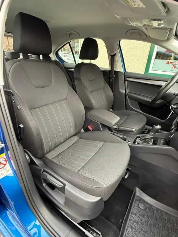 Skoda Octavia Automatik Style PDC Carplay Android Navi 06/2018-photo-6