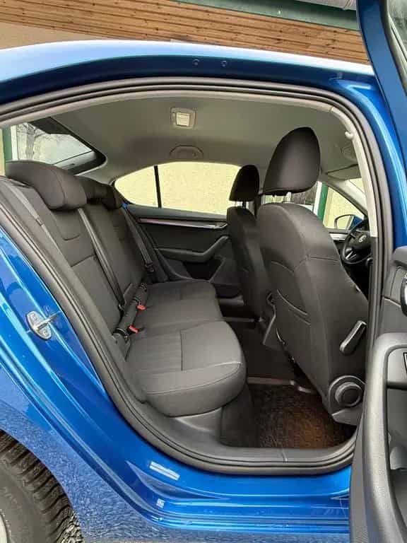 Skoda Octavia Automatik Style PDC Carplay Android Navi 06/2018-photo-7