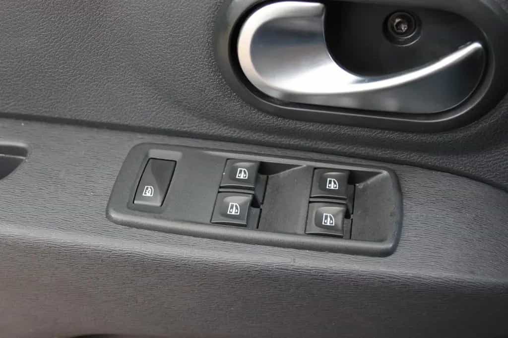 Dacia Lodgy 1.2/ 7 Sitzer/ Klima/ SHZ/ Navi/ 68 tkm 09/2017-photo-16