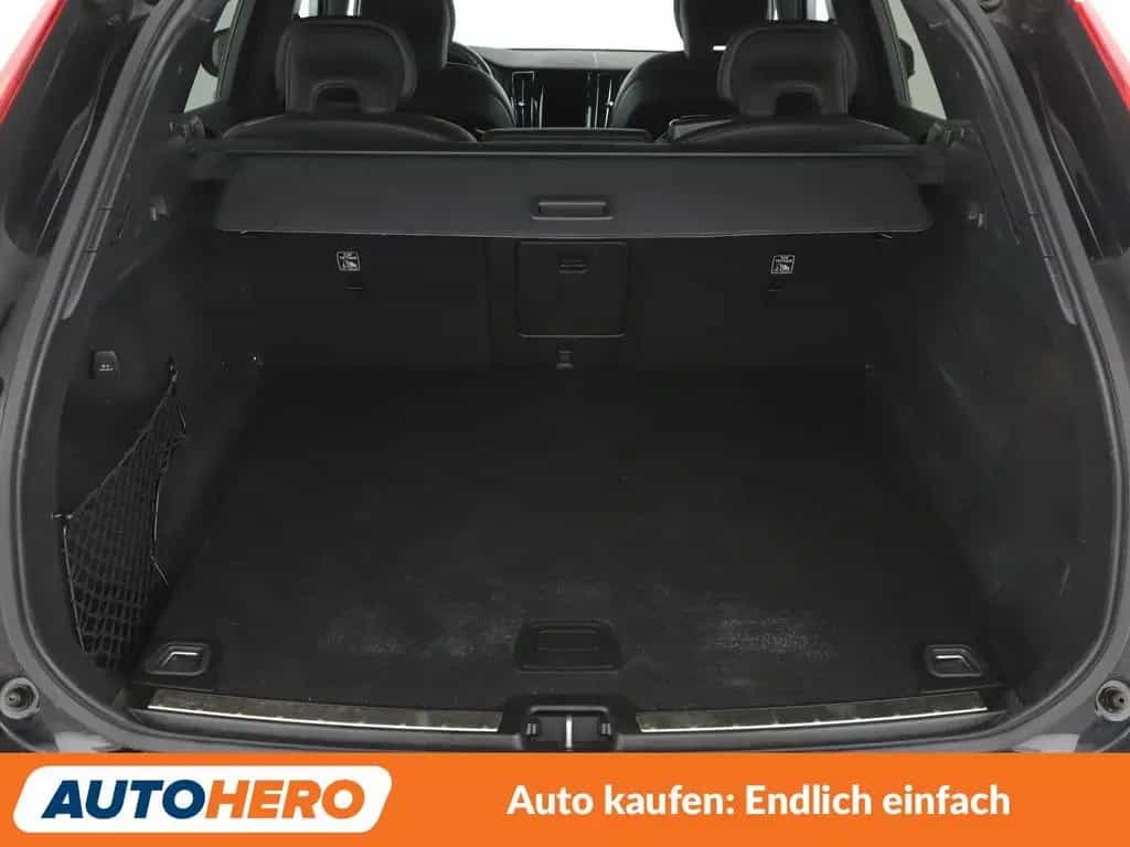 Volvo XC60 2.0 B5 Diesel R-Design AWD Aut.*NAVI*LED* 04/2021-photo-17