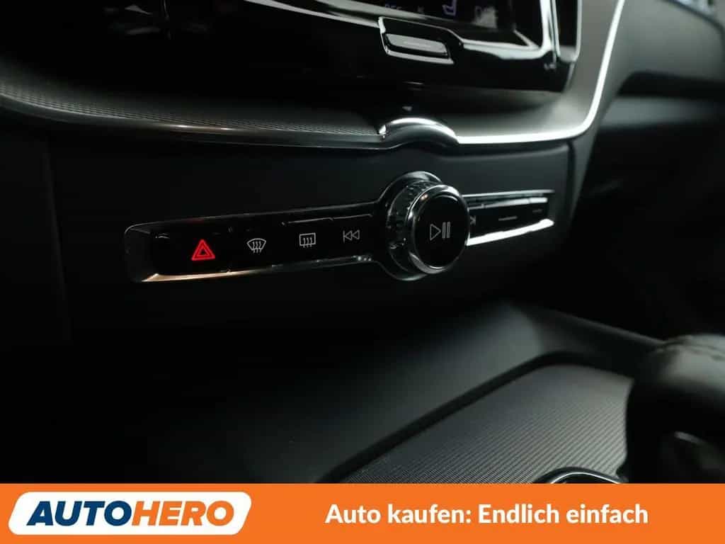 Volvo XC60 2.0 B5 Diesel R-Design AWD Aut.*NAVI*LED* 04/2021-photo-22
