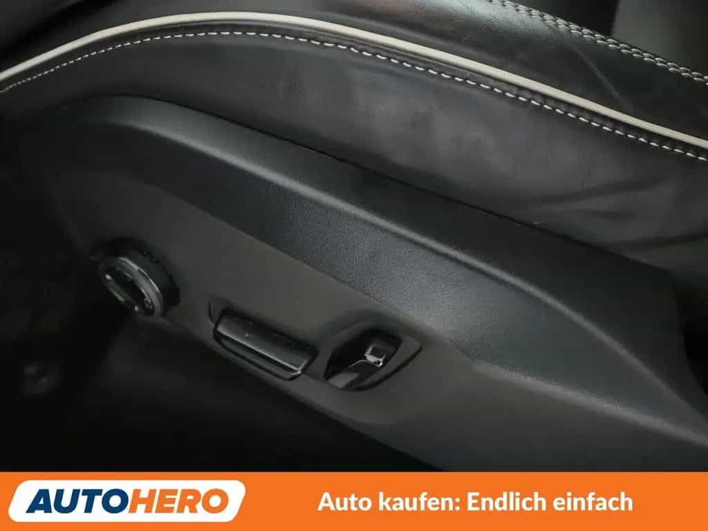 Volvo XC60 2.0 B5 Diesel R-Design AWD Aut.*NAVI*LED* 04/2021-photo-26