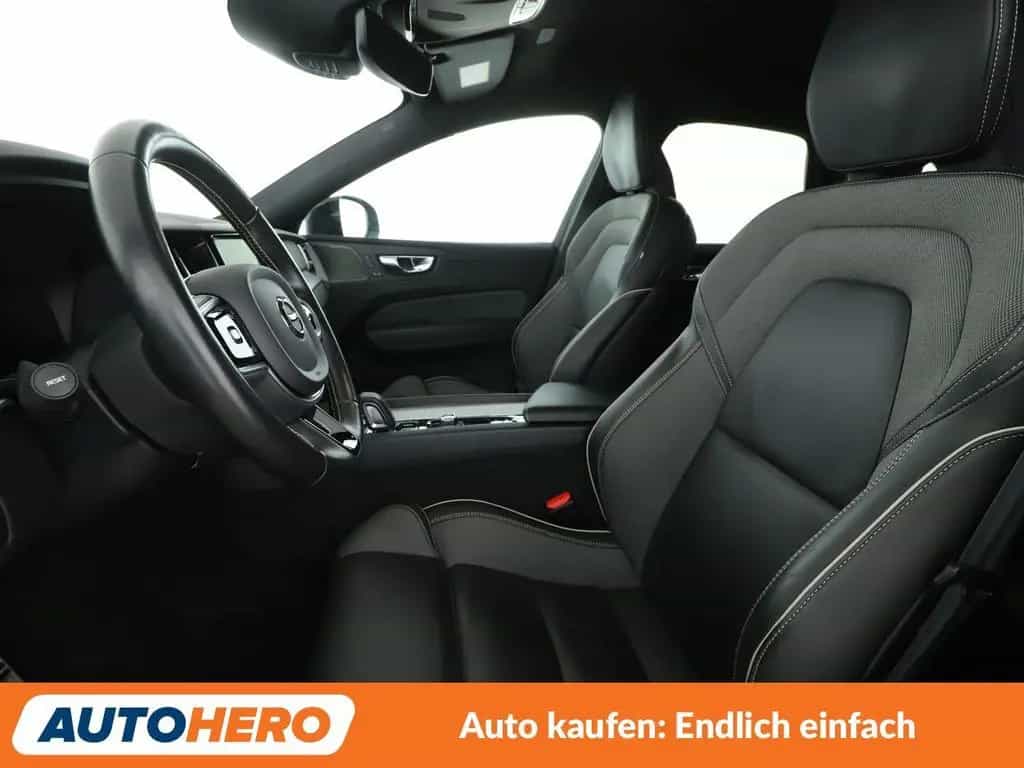 Volvo XC60 2.0 B5 Diesel R-Design AWD Aut.*NAVI*LED* 04/2021-photo-9