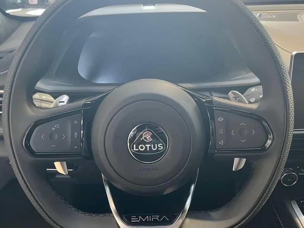 Lotus Emira Turbo MY26 null-photo-9