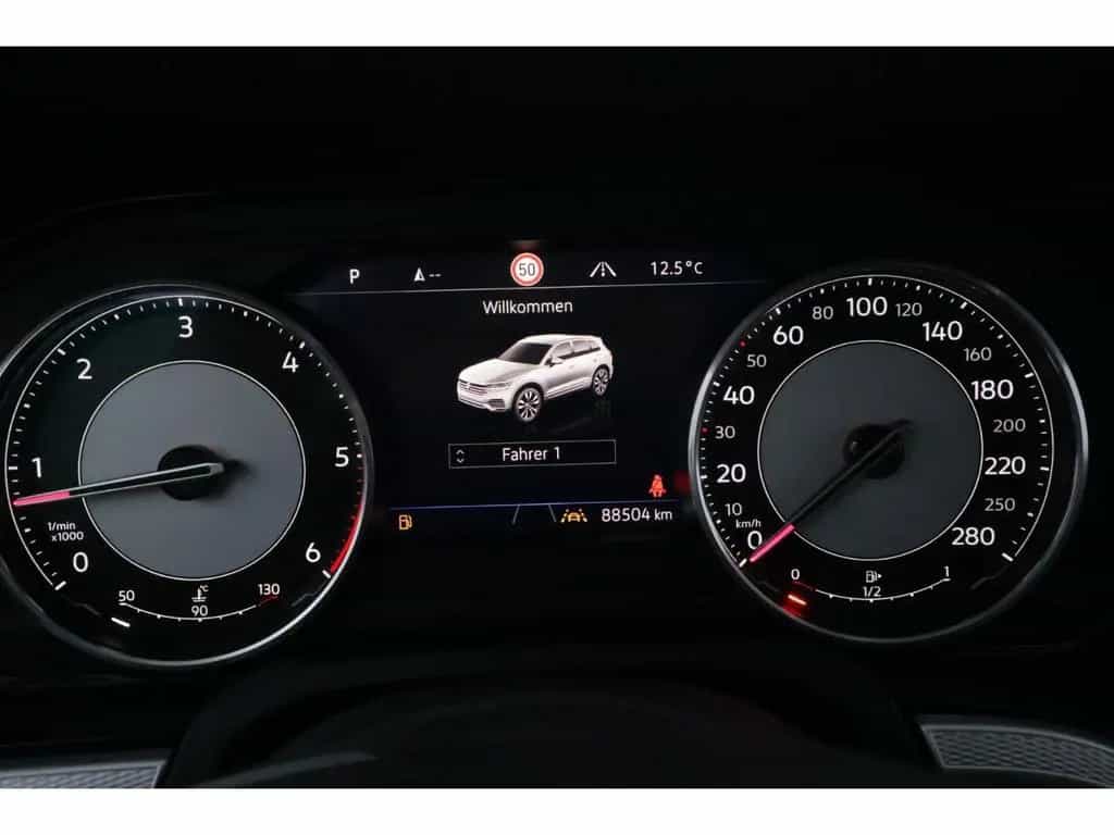 Volkswagen Touareg 3.0TDI V6 Tiptronic+LED+NAVI+AHK+LEDER 07/2019-photo-16