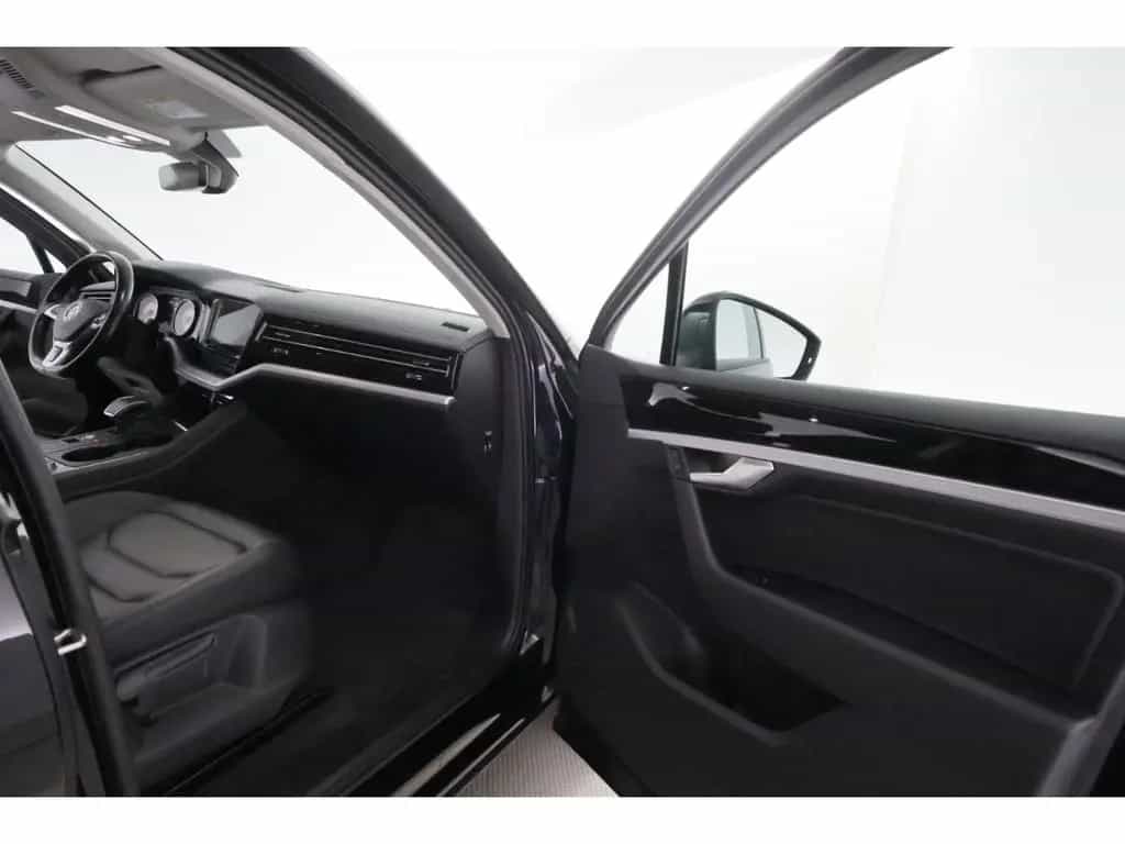 Volkswagen Touareg 3.0TDI V6 Tiptronic+LED+NAVI+AHK+LEDER 07/2019-photo-20